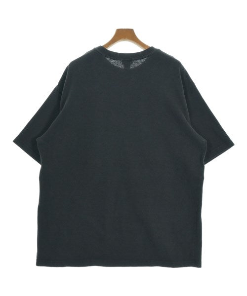 FILA เสื้อยืด/เสื้อท็อปส์