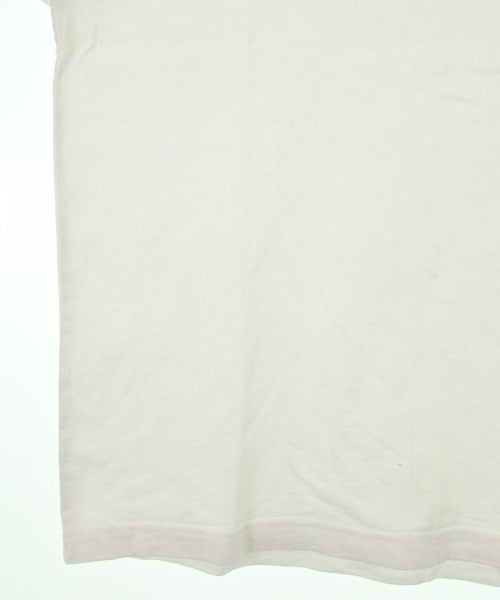 FILA เสื้อยืด/เสื้อท็อปส์