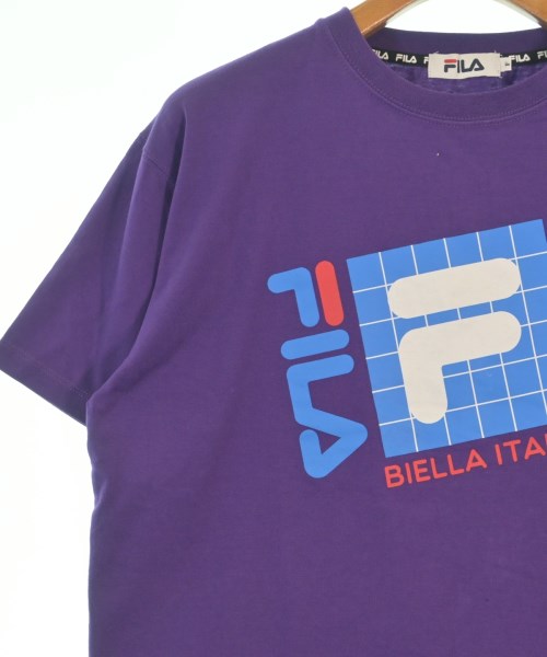 FILA เสื้อยืด/เสื้อท็อปส์