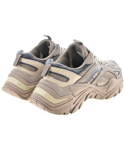 FILA รองเท้าผ้าใบ