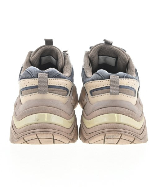 FILA รองเท้าผ้าใบ