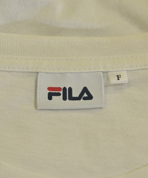 FILA เสื้อยืด/เสื้อท็อปส์