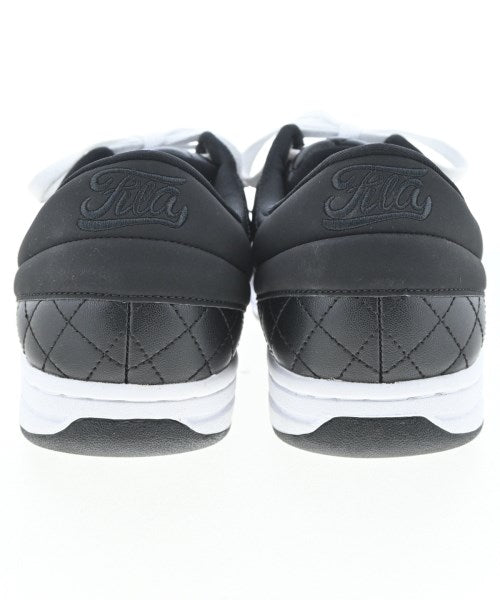 FILA รองเท้าผ้าใบ
