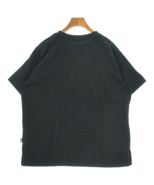 FILA เสื้อยืด/เสื้อท็อปส์