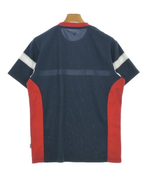 FILA เสื้อยืด/เสื้อท็อปส์