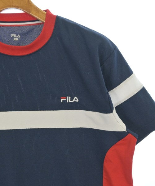 FILA เสื้อยืด/เสื้อท็อปส์