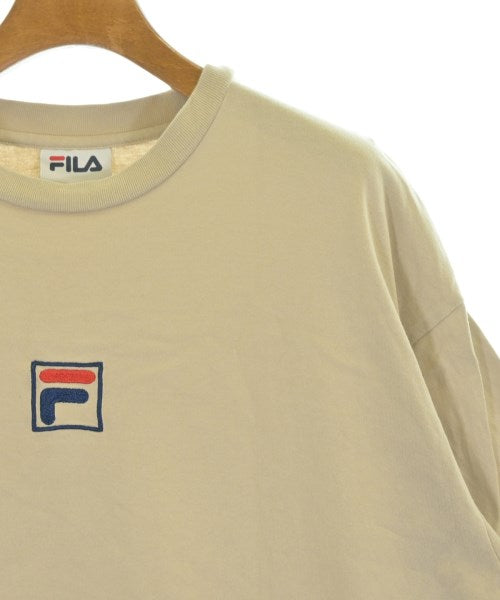 FILA เสื้อยืด/เสื้อท็อปส์
