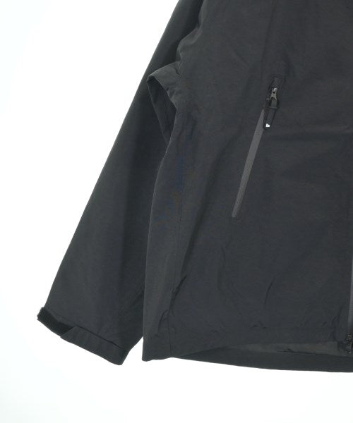 NEW ERA เสื้อพาร์กาภูเขา