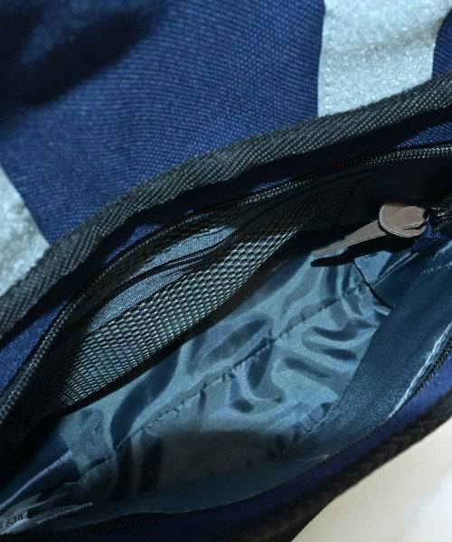 OUTDOOR products กระเป๋าสะพาย