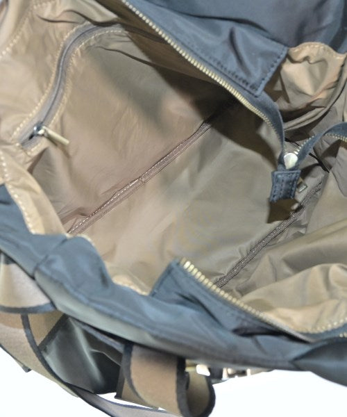OUTDOOR products กระเป๋าสะพาย