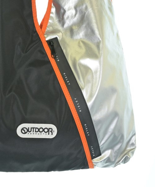 OUTDOOR products กระเป๋าถือขนาดใหญ่