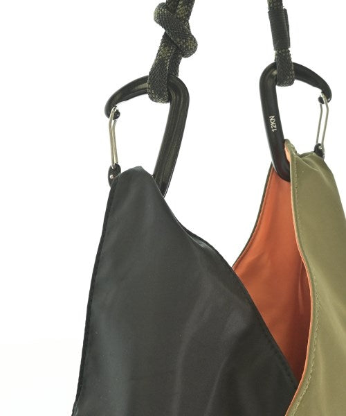 OUTDOOR products กระเป๋าถือขนาดใหญ่
