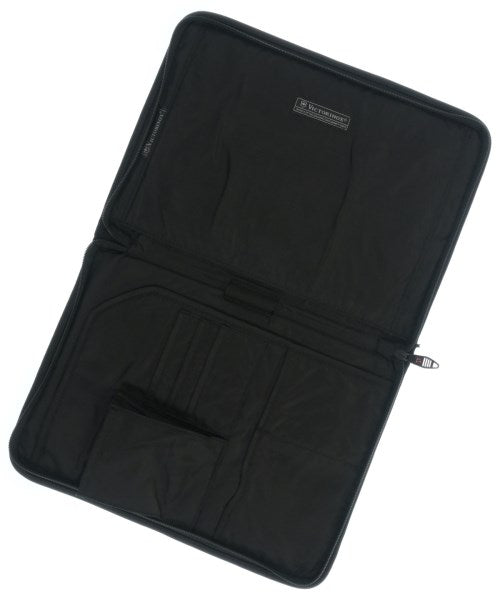 VICTORINOX คลัตช์