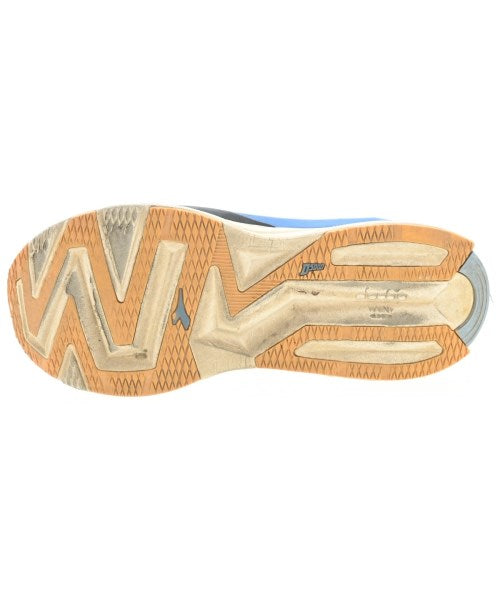 diadora รองเท้าผ้าใบ