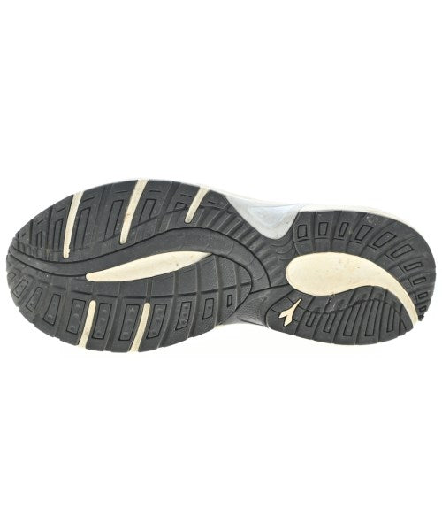 diadora รองเท้าผ้าใบ