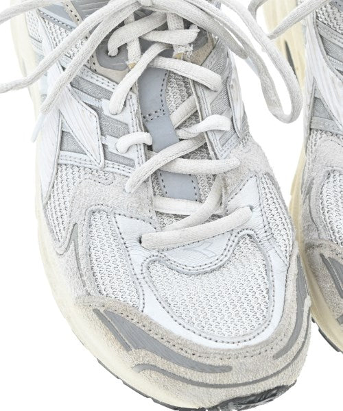 diadora รองเท้าผ้าใบ