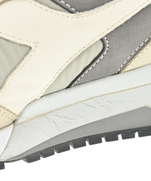 diadora รองเท้าผ้าใบ