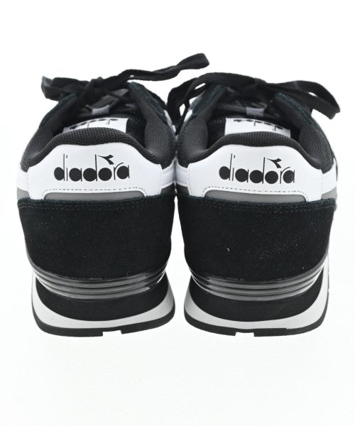 diadora รองเท้าผ้าใบ