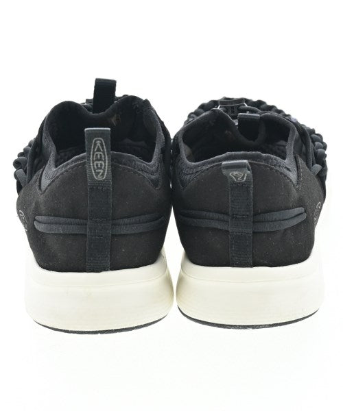 KEEN รองเท้าผ้าใบ