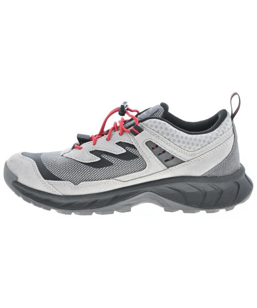 KEEN รองเท้าผ้าใบ