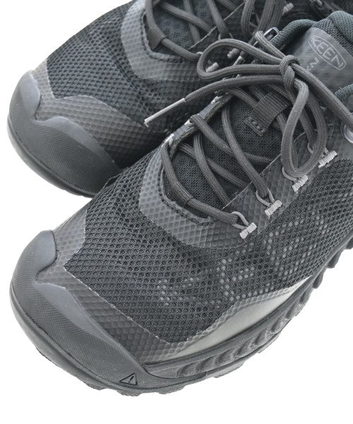 KEEN รองเท้าผ้าใบ