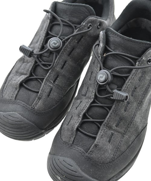 KEEN รองเท้าผ้าใบ