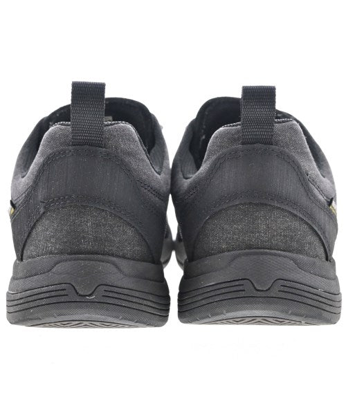 KEEN รองเท้าผ้าใบ