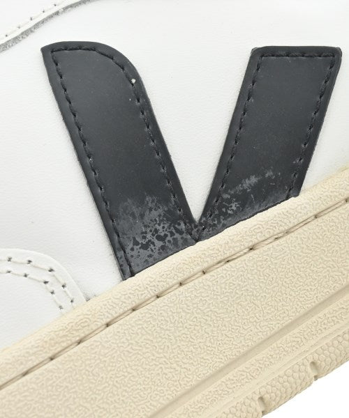 VEJA รองเท้าผ้าใบ