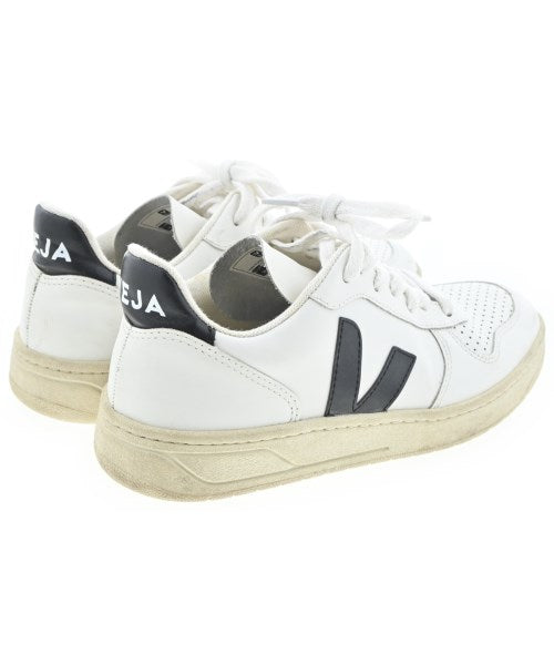 VEJA รองเท้าผ้าใบ