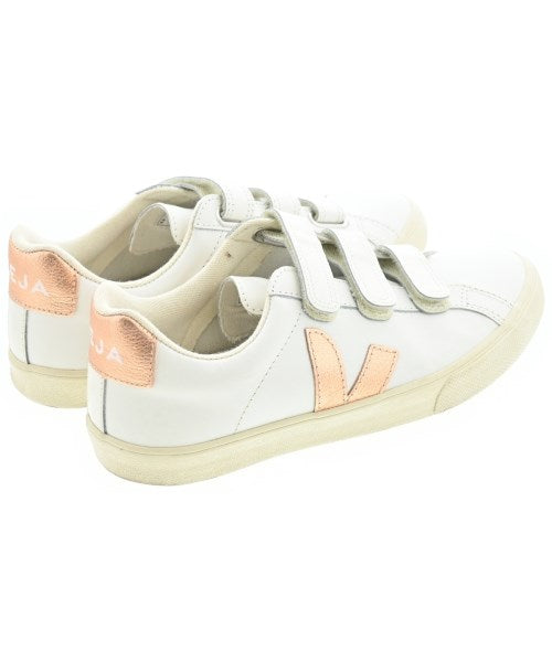 VEJA รองเท้าผ้าใบ