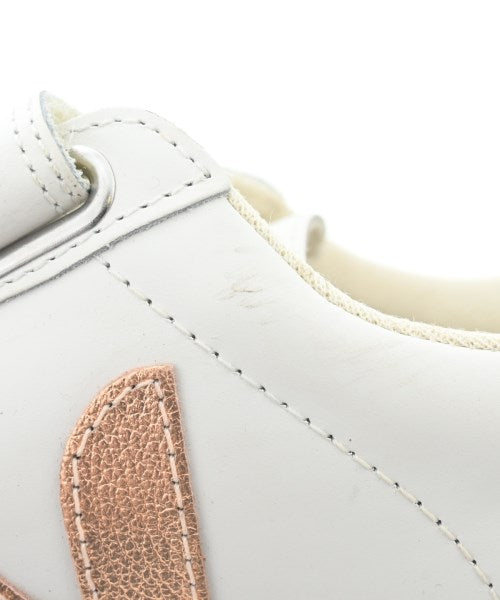 VEJA รองเท้าผ้าใบ