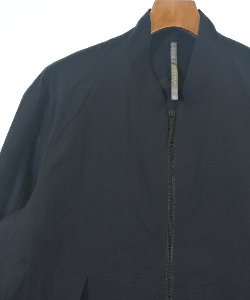 ARC'TERYX VEILANCE แจ็คเก็ตเบลาส์ อื่น
