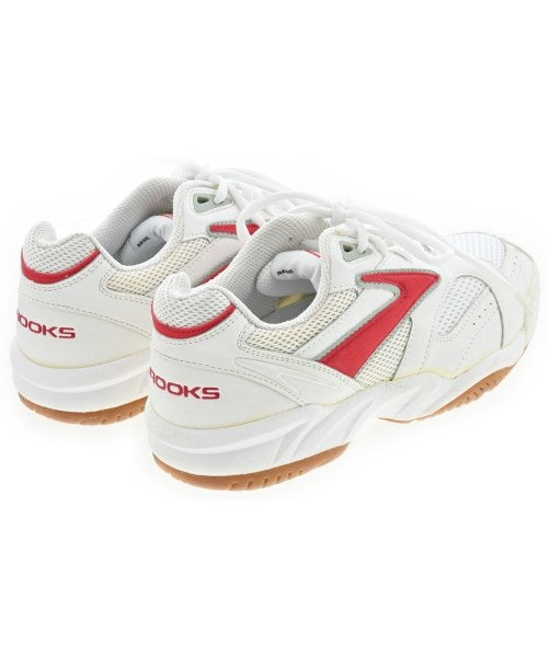 BROOKS รองเท้าผ้าใบ