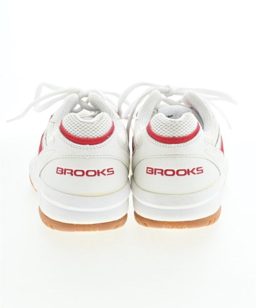 BROOKS รองเท้าผ้าใบ