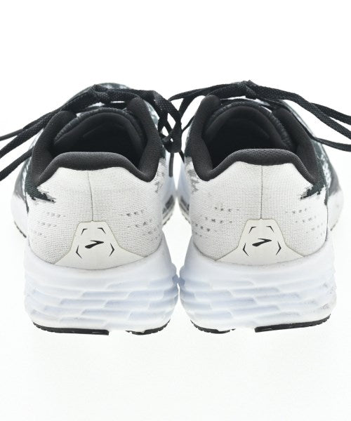 BROOKS รองเท้าผ้าใบ