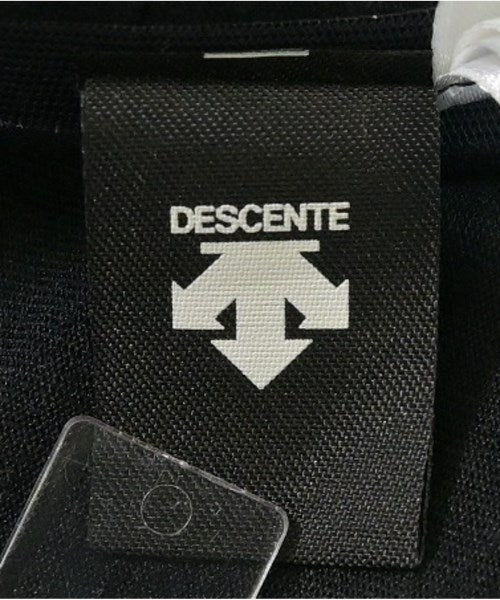 DESCENTE เสื้อยืด/เสื้อท็อปส์