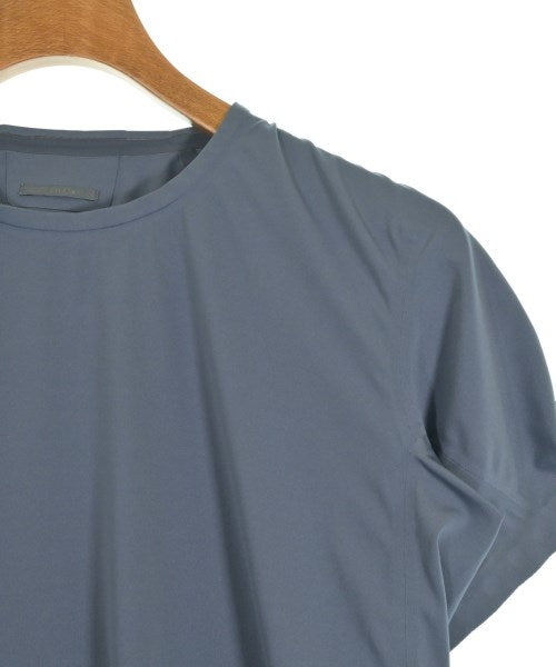 DESCENTE เสื้อยืด/เสื้อท็อปส์