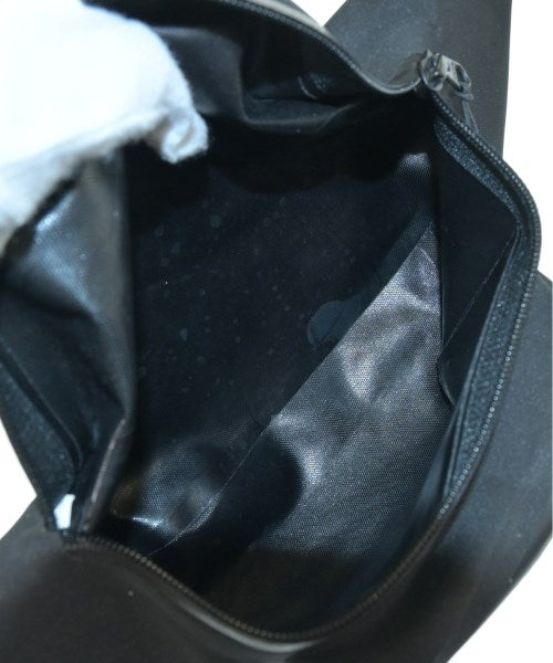 DESCENTE กระเป๋าสะพาย