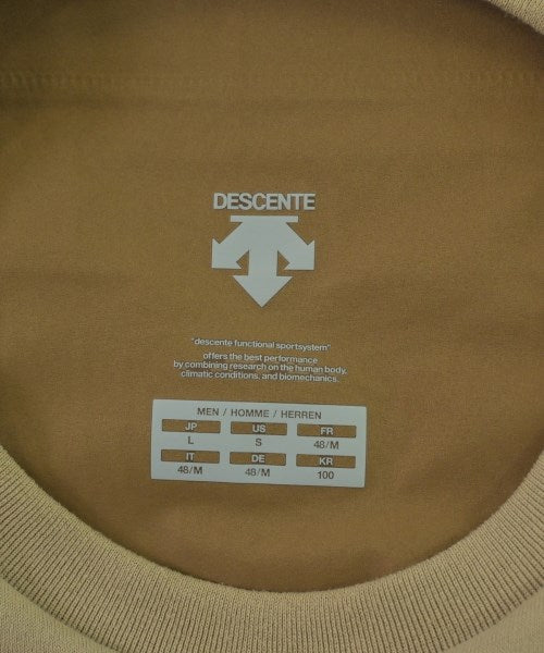 DESCENTE เสื้อยืด/เสื้อท็อปส์