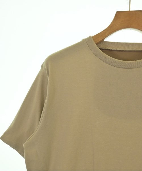 DESCENTE เสื้อยืด/เสื้อท็อปส์