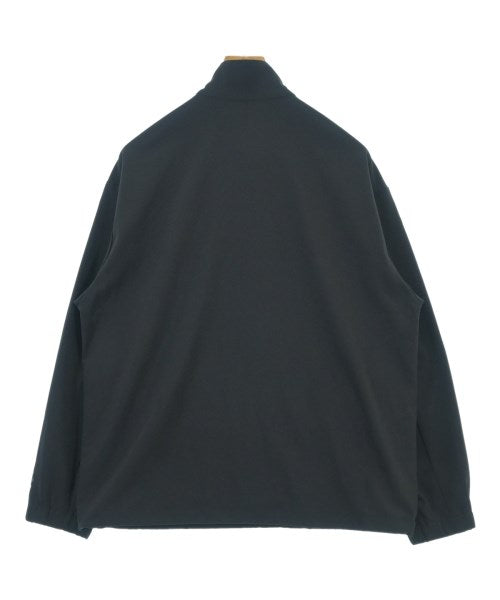 DESCENTE เสื้อยืด/เสื้อท็อปส์