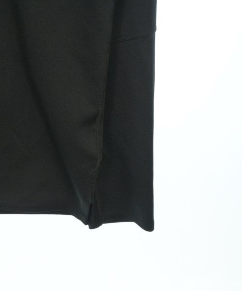 DESCENTE เสื้อยืด/เสื้อท็อปส์