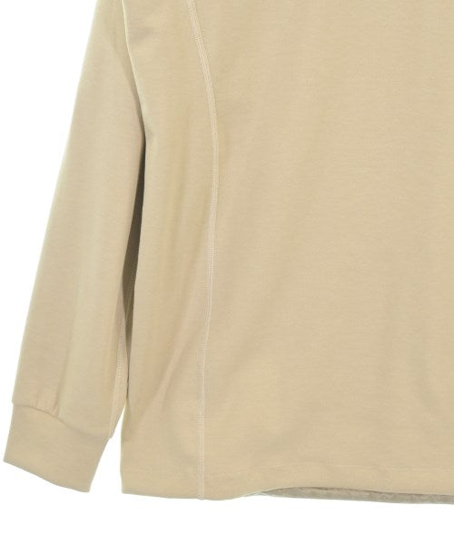 DESCENTE เสื้อยืด/เสื้อท็อปส์