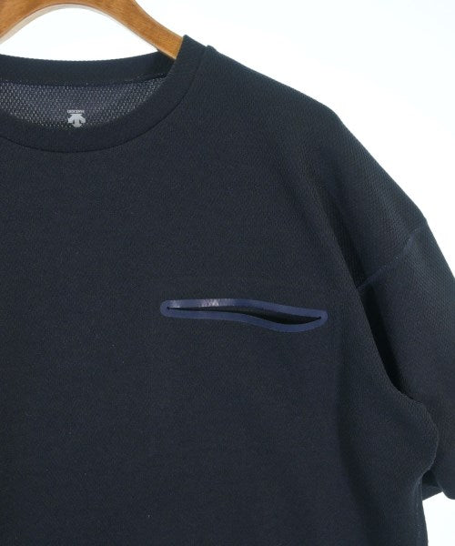 DESCENTE เสื้อยืด/เสื้อท็อปส์