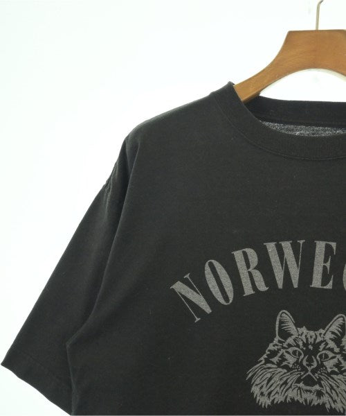 F/CE. เสื้อยืด/เสื้อท็อปส์