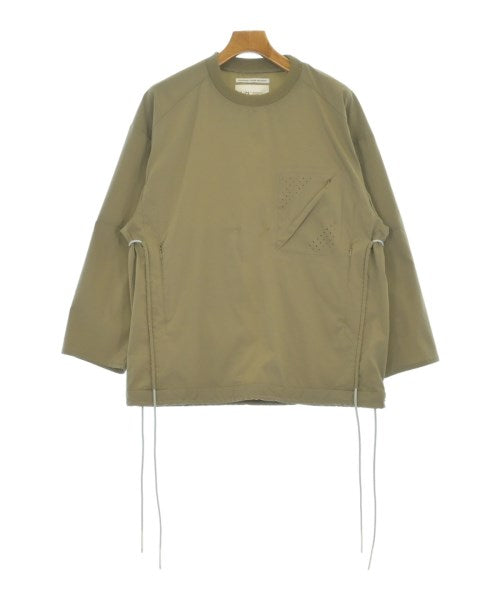 F/CE. เสื้อยืด/เสื้อท็อปส์