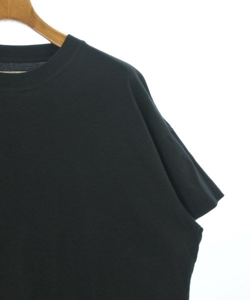 F/CE. เสื้อยืด/เสื้อท็อปส์