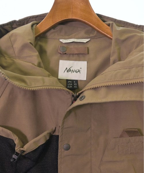 NANGA เสื้อพาร์กาภูเขา