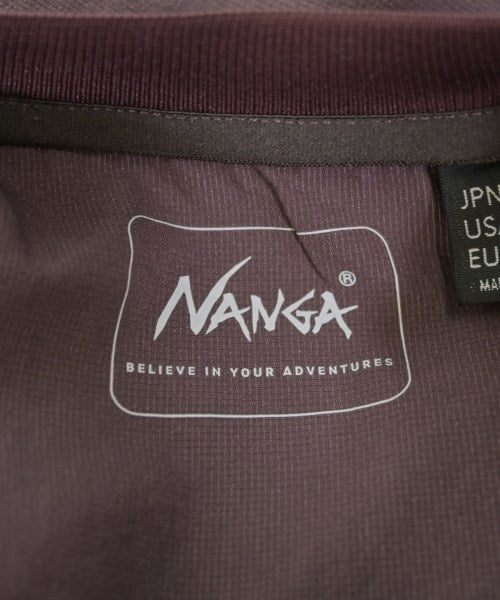 NANGA เสื้อยืด/เสื้อท็อปส์