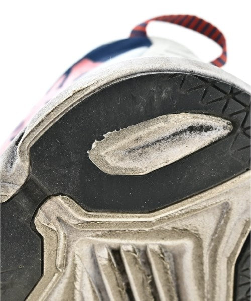 HOKA ONE ONE รองเท้าผ้าใบ